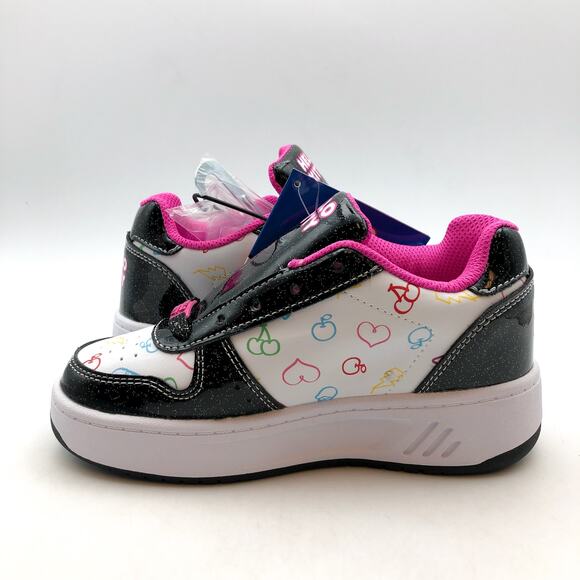 Heelys Girls Hello Kitty Kama Sneakers US 1 EU 32 Youth Black White Multi NIB - Picture 9 of 13